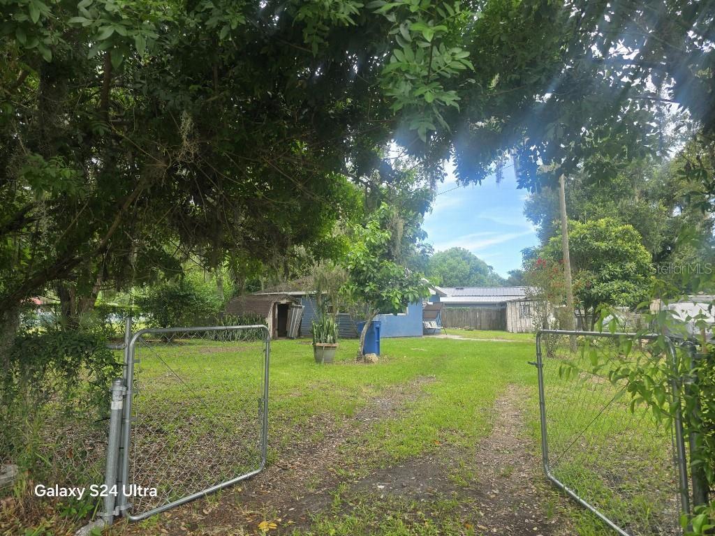 3109 REX AVE - Photo 1