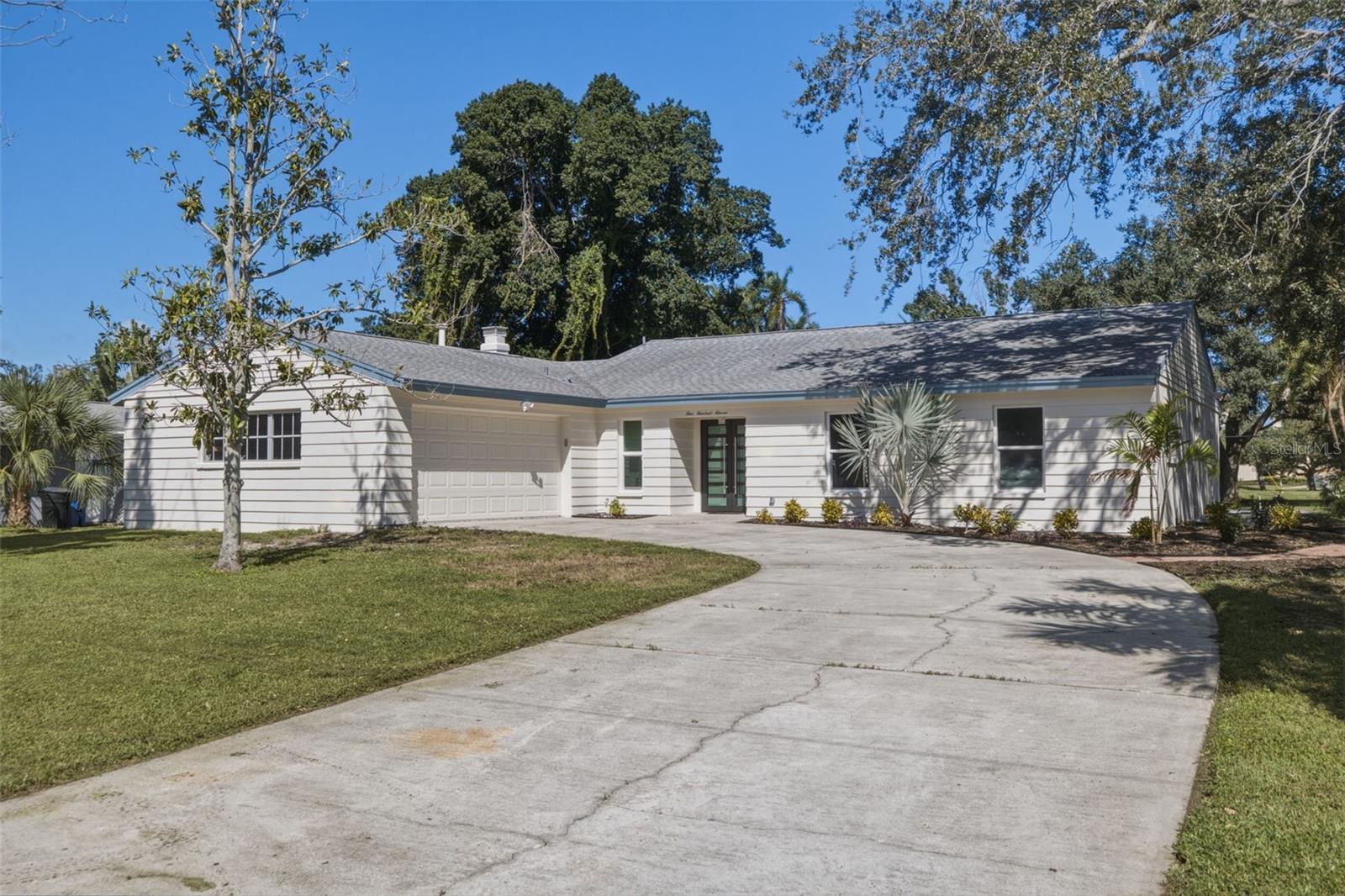 111 58TH AVE S - Photo 1