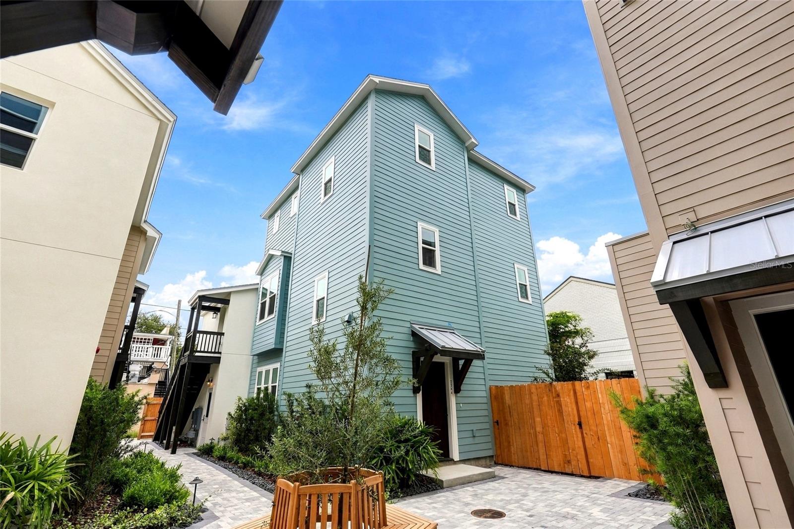 2544 1ST AVE N - Photo 1