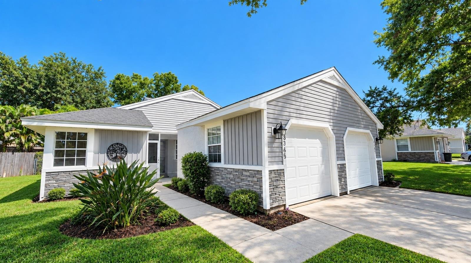 3165 PHLOX DR - Photo 1