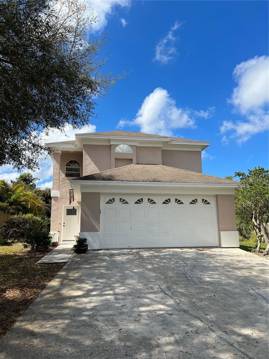 946 BERKLEY CT N - Photo 1