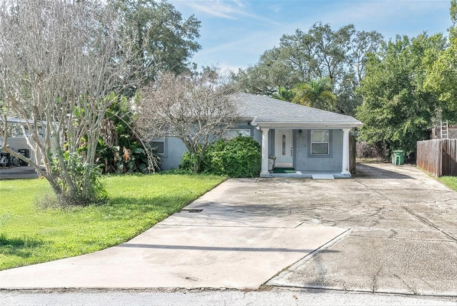 4726 W TAMBAY AVE - Photo 1