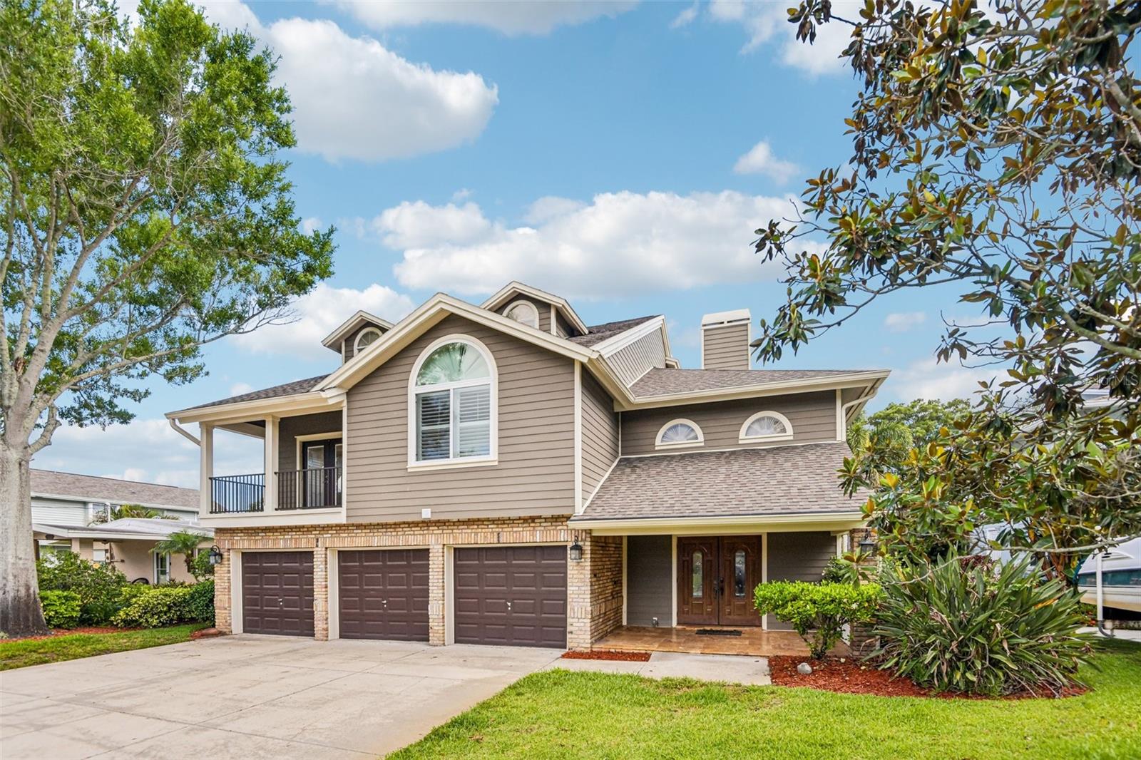 3157 N CANAL DR - Photo 1