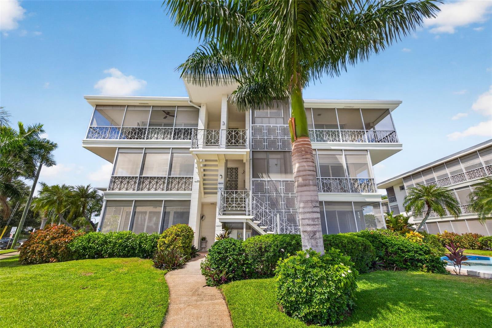 1000 N SHORE DR NE #2 - Photo 1