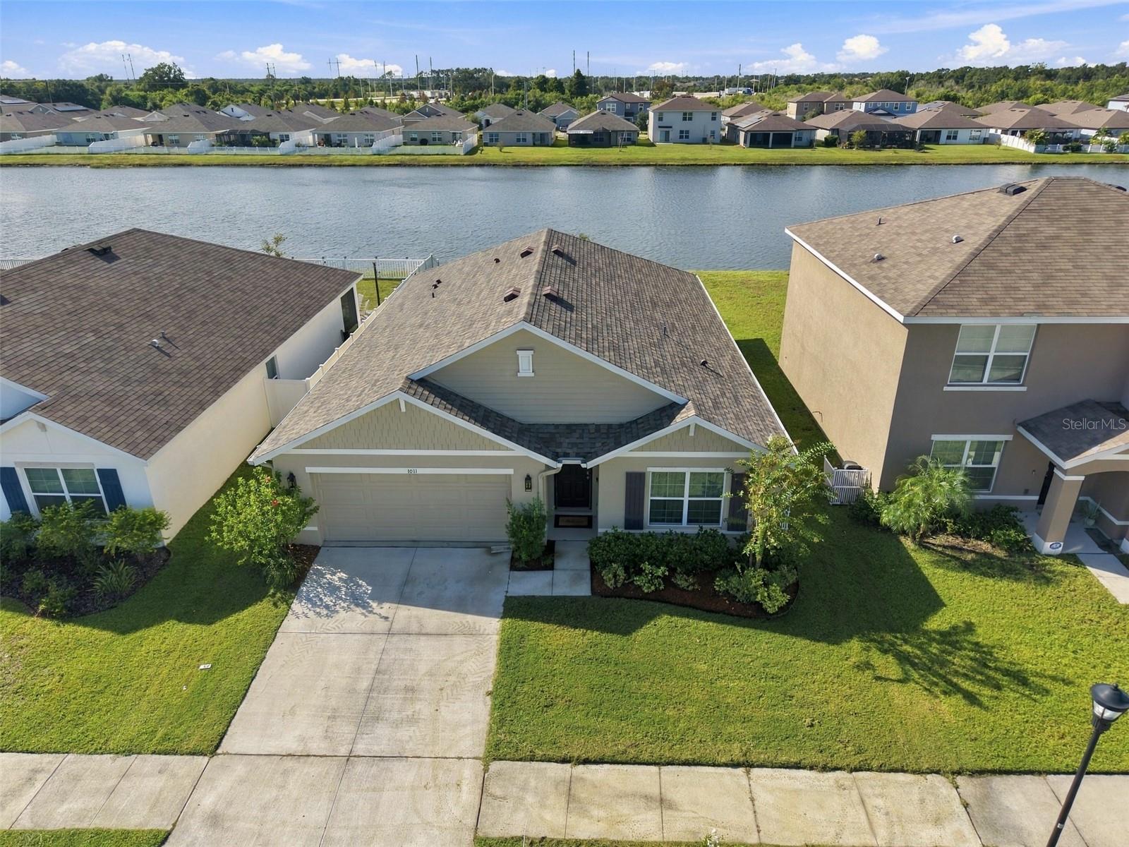 1011 TIDAL ROCK AVE - Photo 1