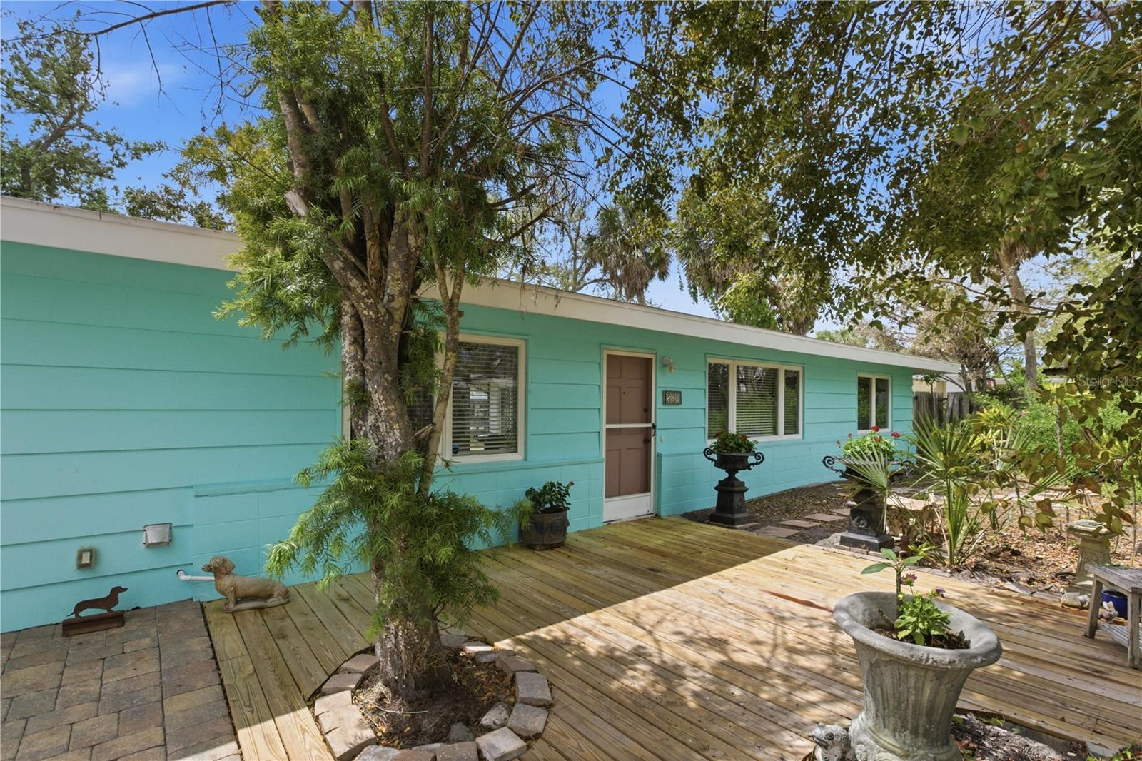 528 RALPH ST - Photo 1