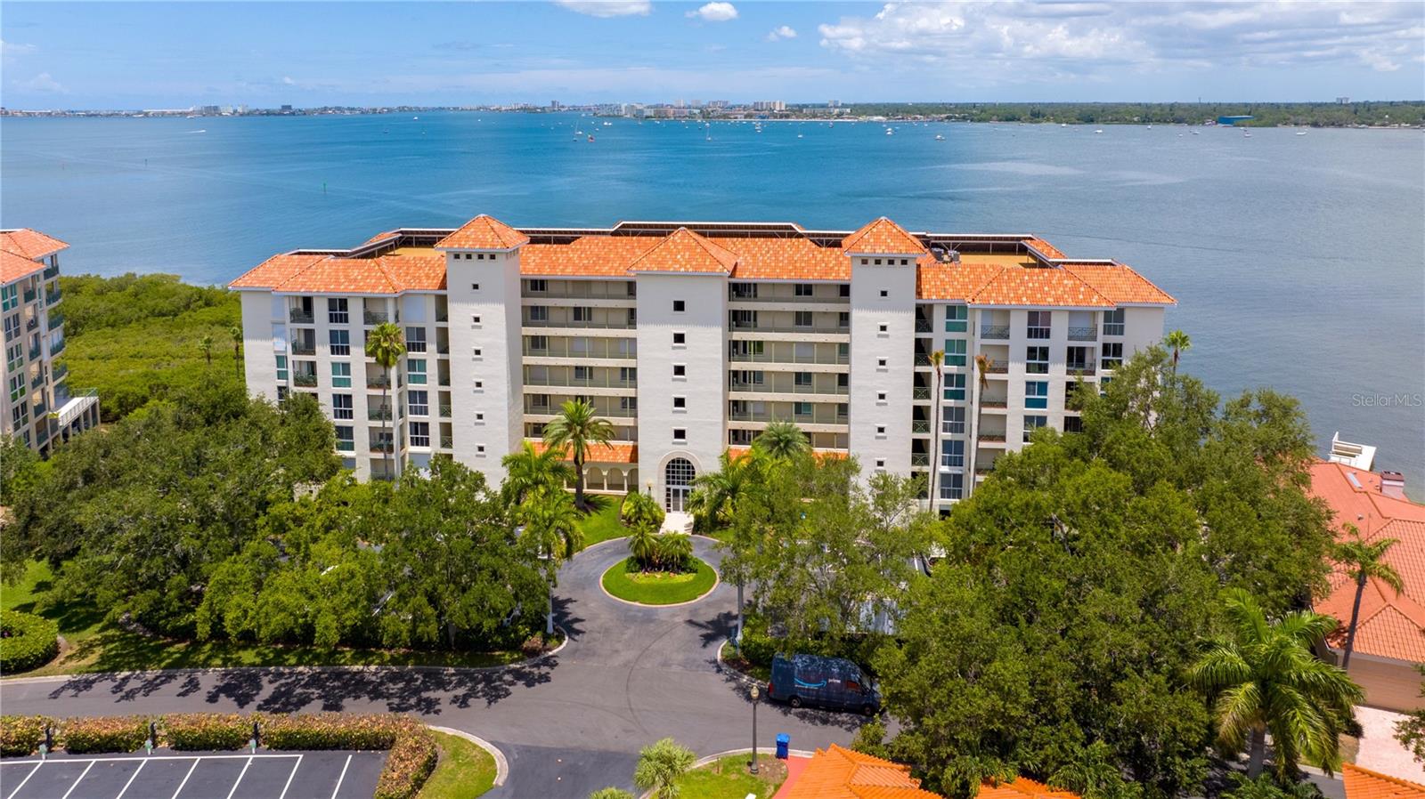 4717 DOLPHIN CAY LN S #503 - Photo 1