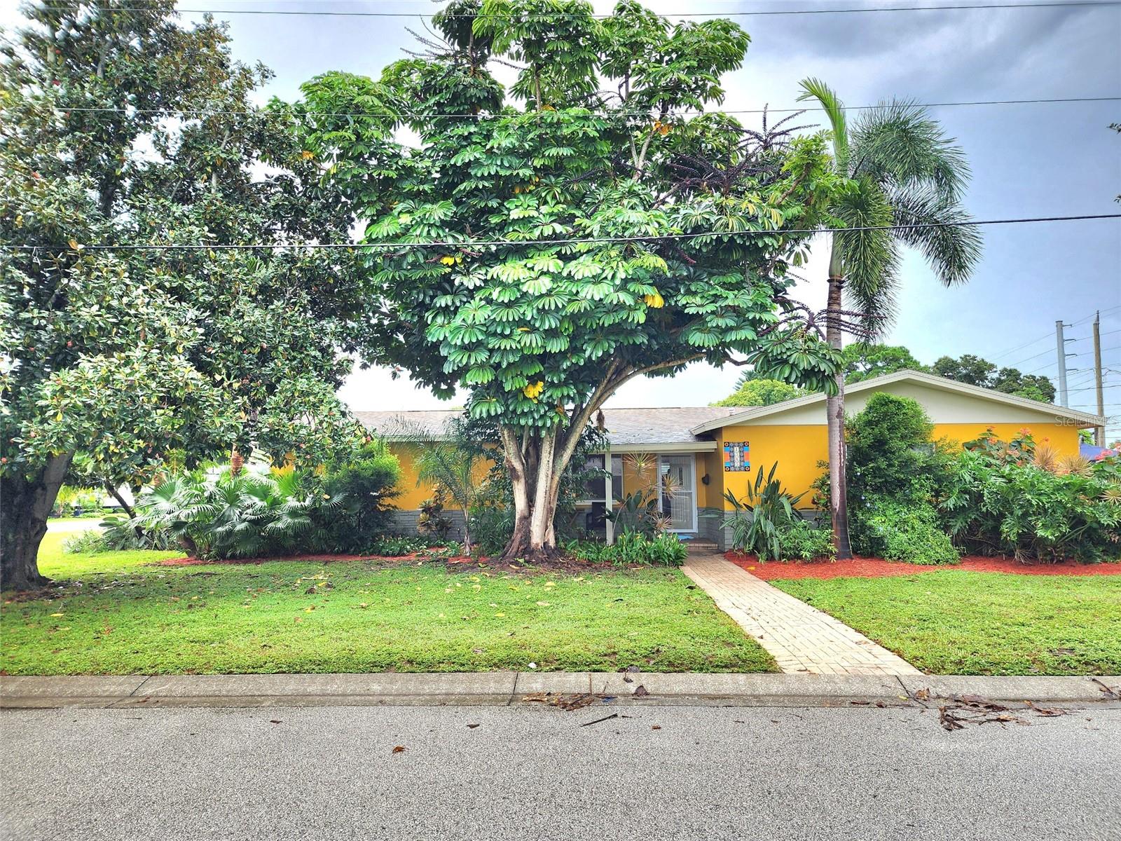 1345 39TH ST N - Photo 1