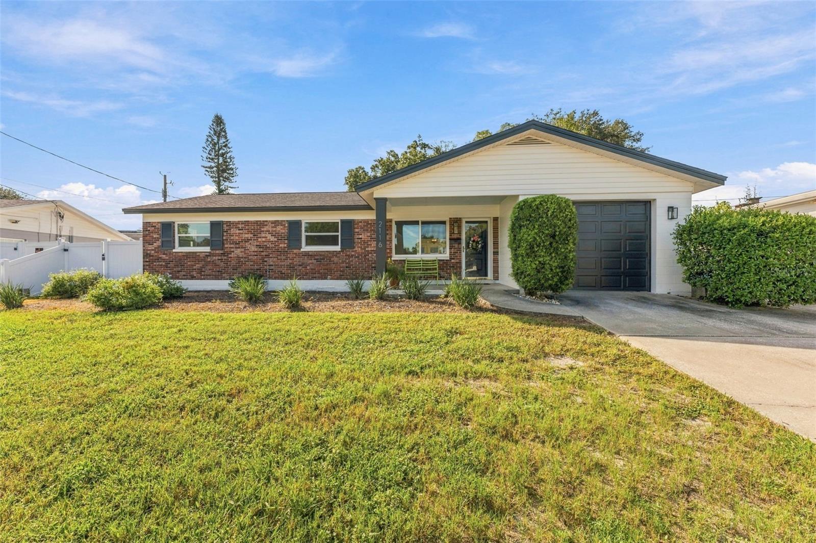 2116 W MINNEHAHA ST - Photo 1