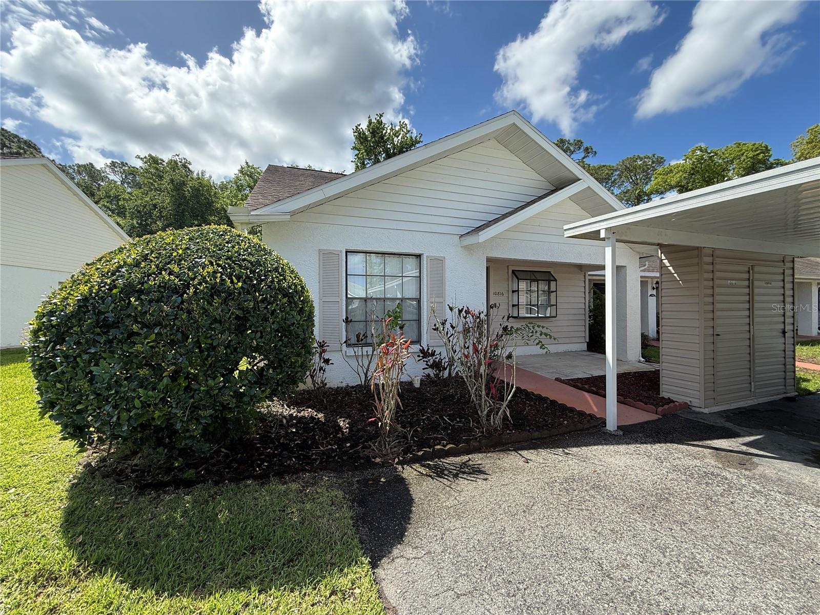 10816 LAQUINTA DR - Photo 1