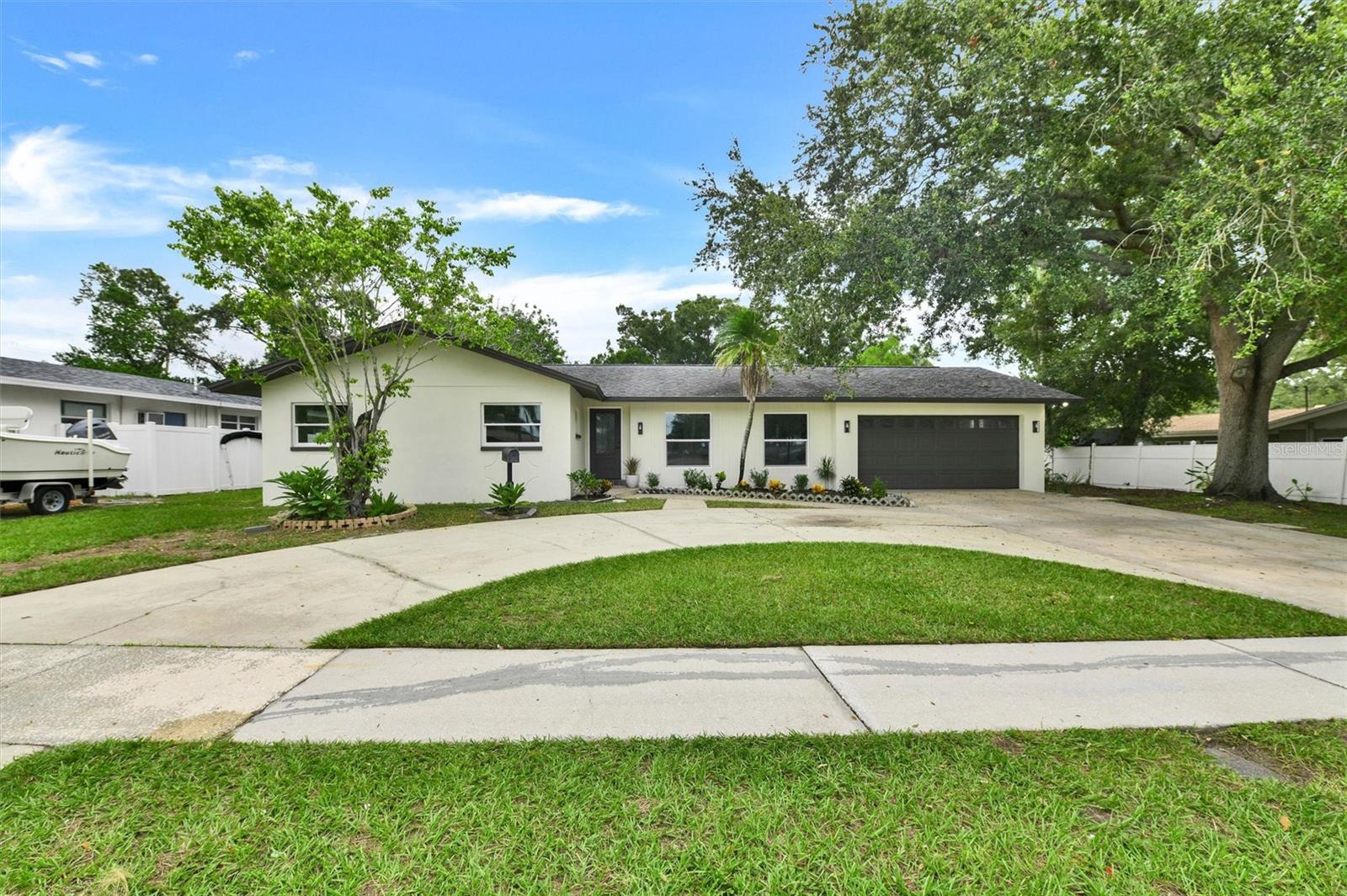 1207 S BELCHER RD - Photo 1