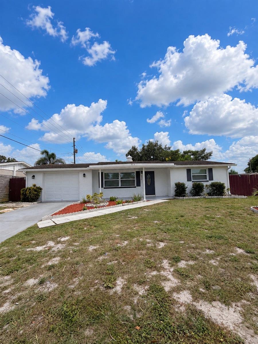 5014 MECASLIN DR - Photo 1