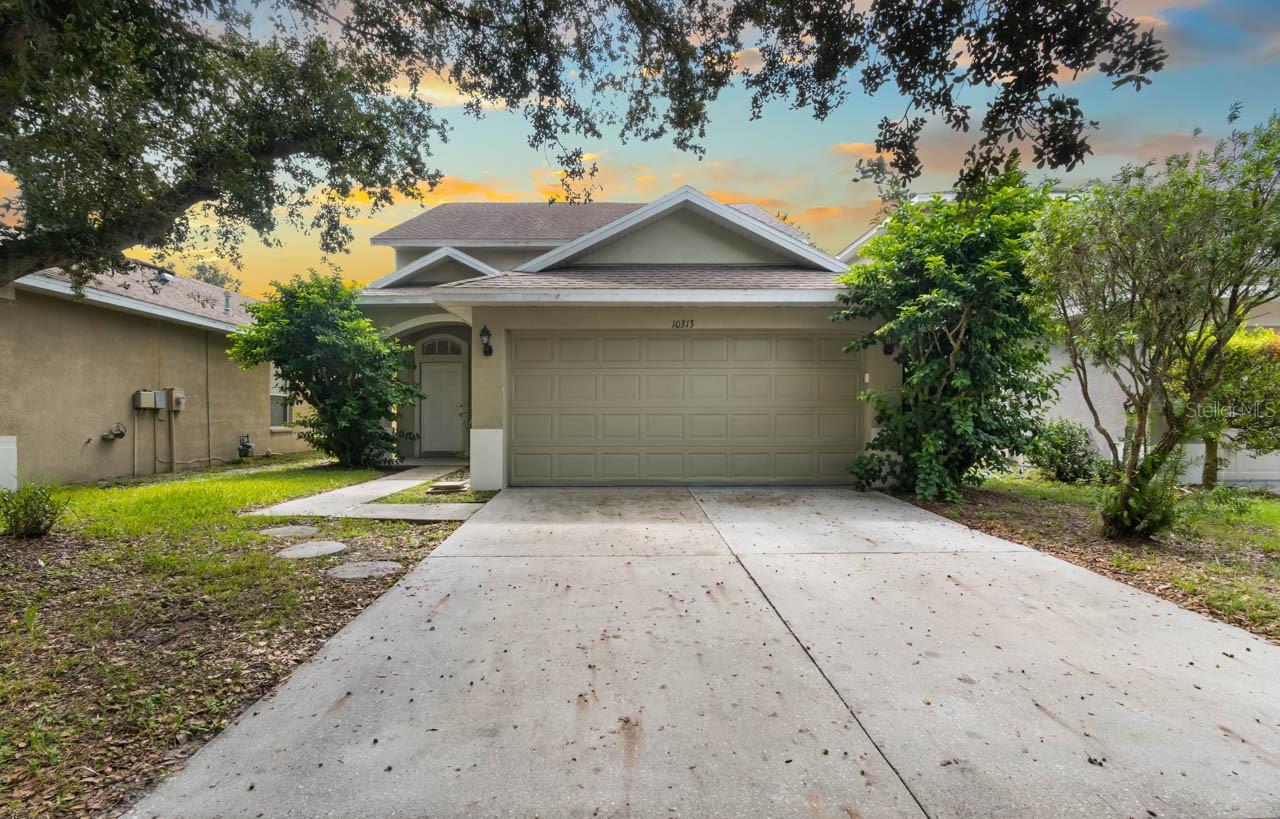 10313 AVELAR RIDGE DR - Photo 1