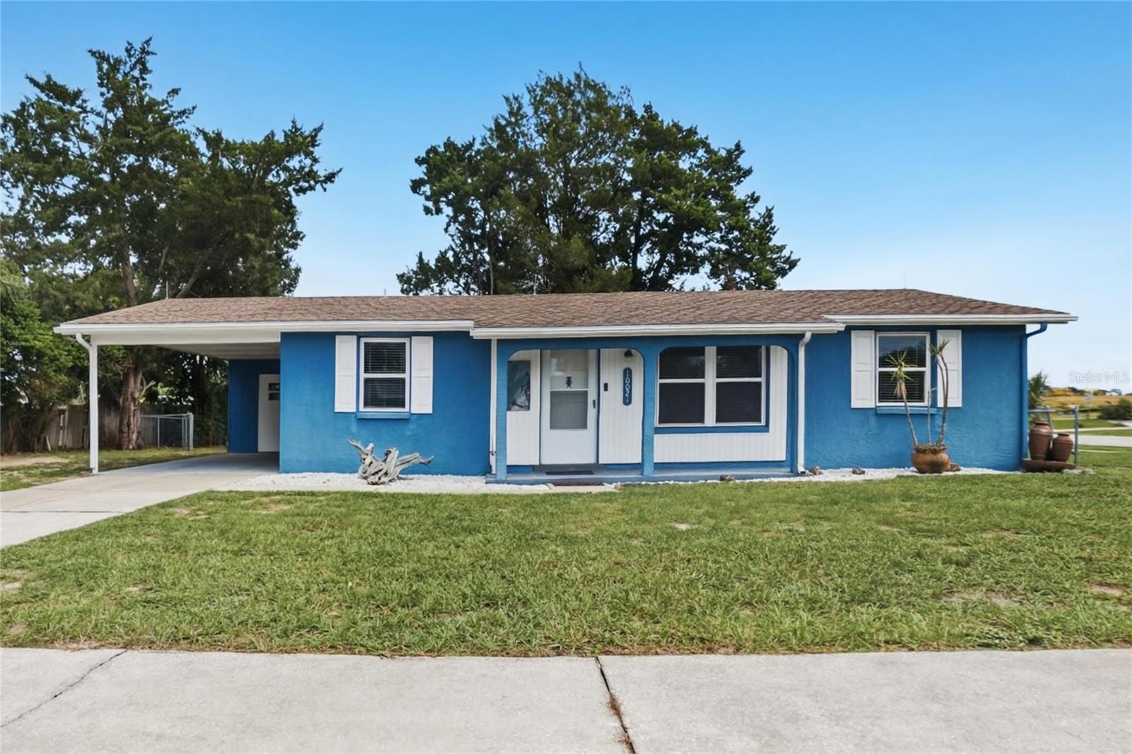 10021 HAYES ST - Photo 1