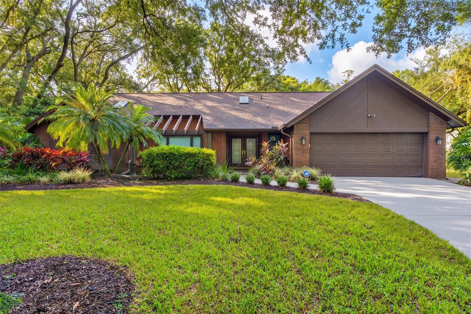 3300 MEADOW VIEW LN - Photo 1