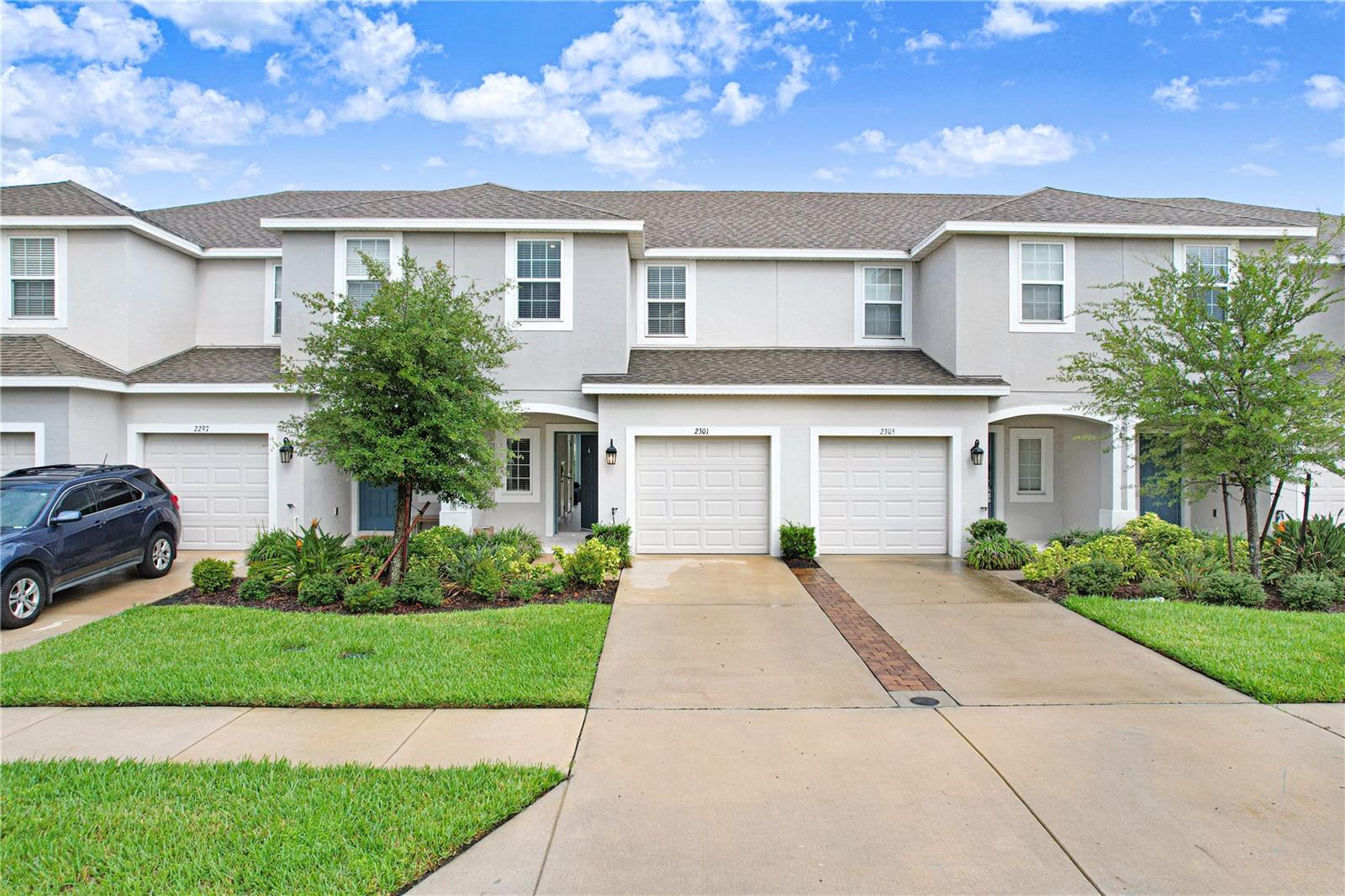 2301 ALEE LN - Photo 1