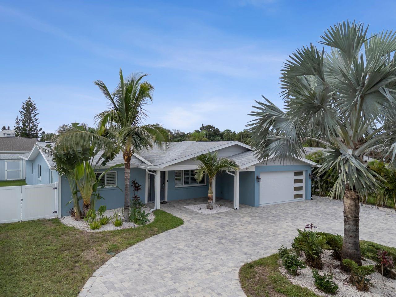 312 WESTWINDS DR - Photo 1