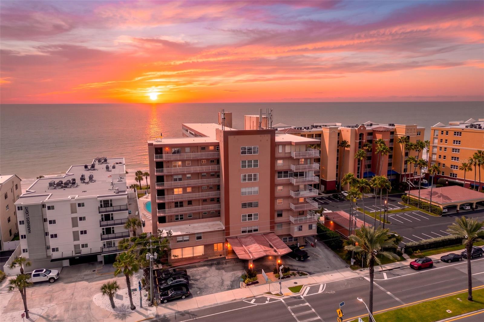 16400 GULF BLVD #502 - Photo 1