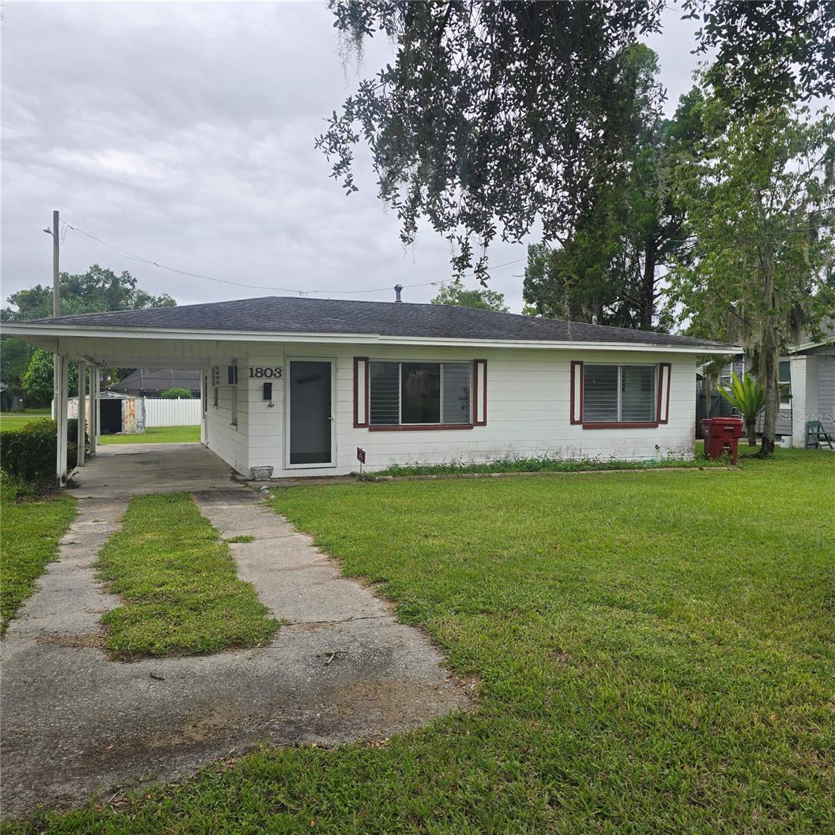 1803 W GRANFIELD AVE - Photo 1