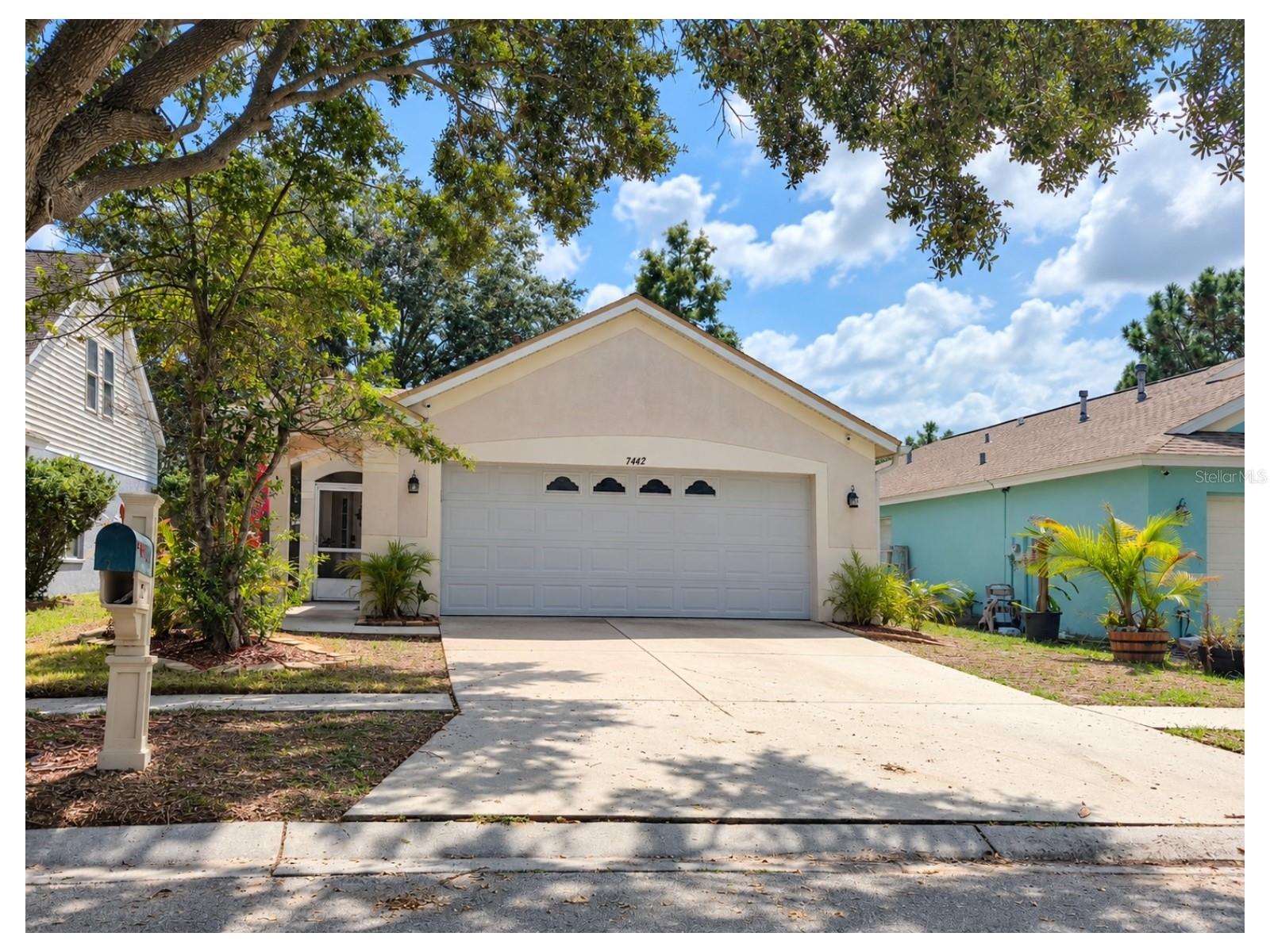 7442 OXFORD GARDEN CIR - Photo 1