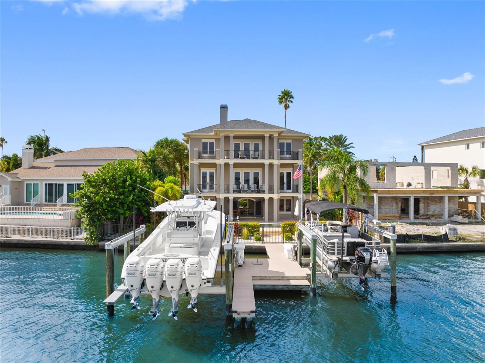 505 HARBOR DR - Photo 1