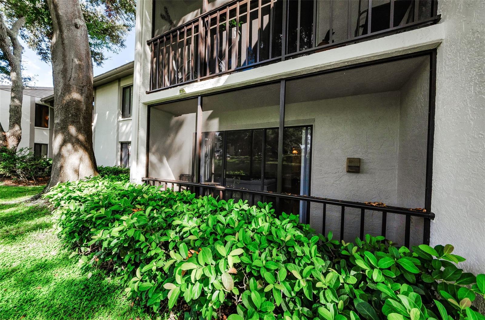 2575 PINE RIDGE WAY S #E1 - Photo 1