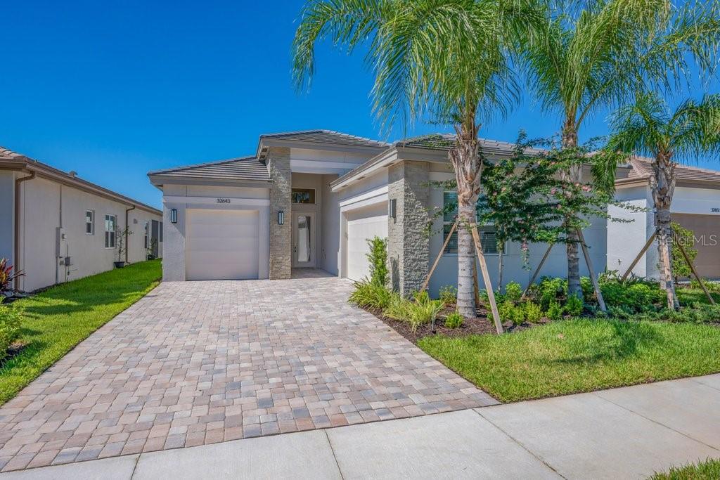 32643 NEROLI ST - Photo 1