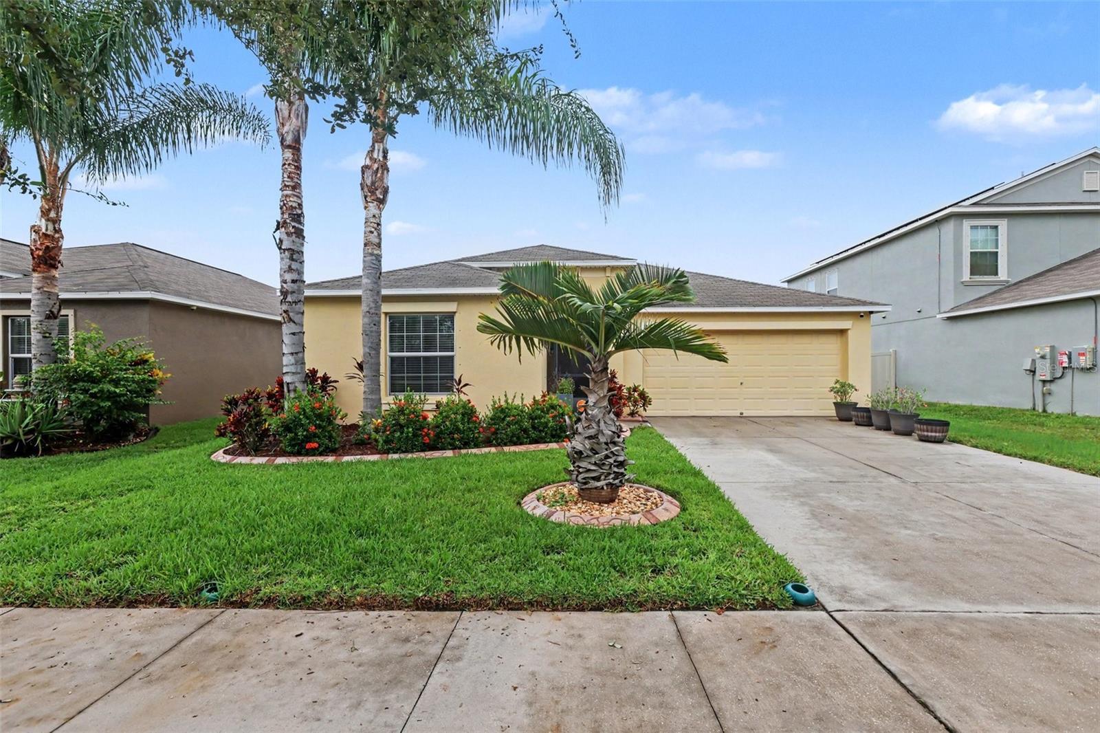 223 CASCADE BEND DR - Photo 1