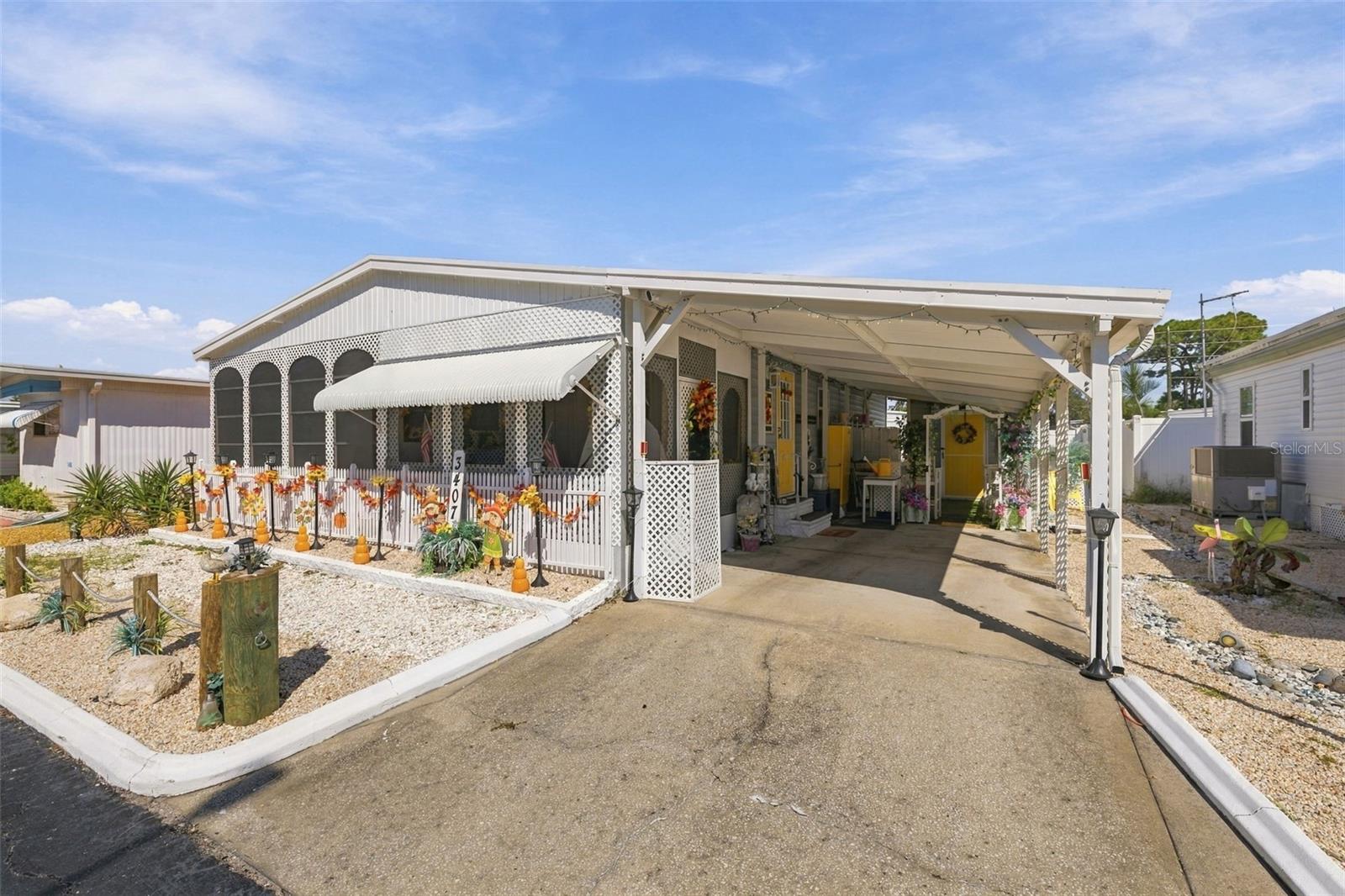 3407 TIKI DR - Photo 1