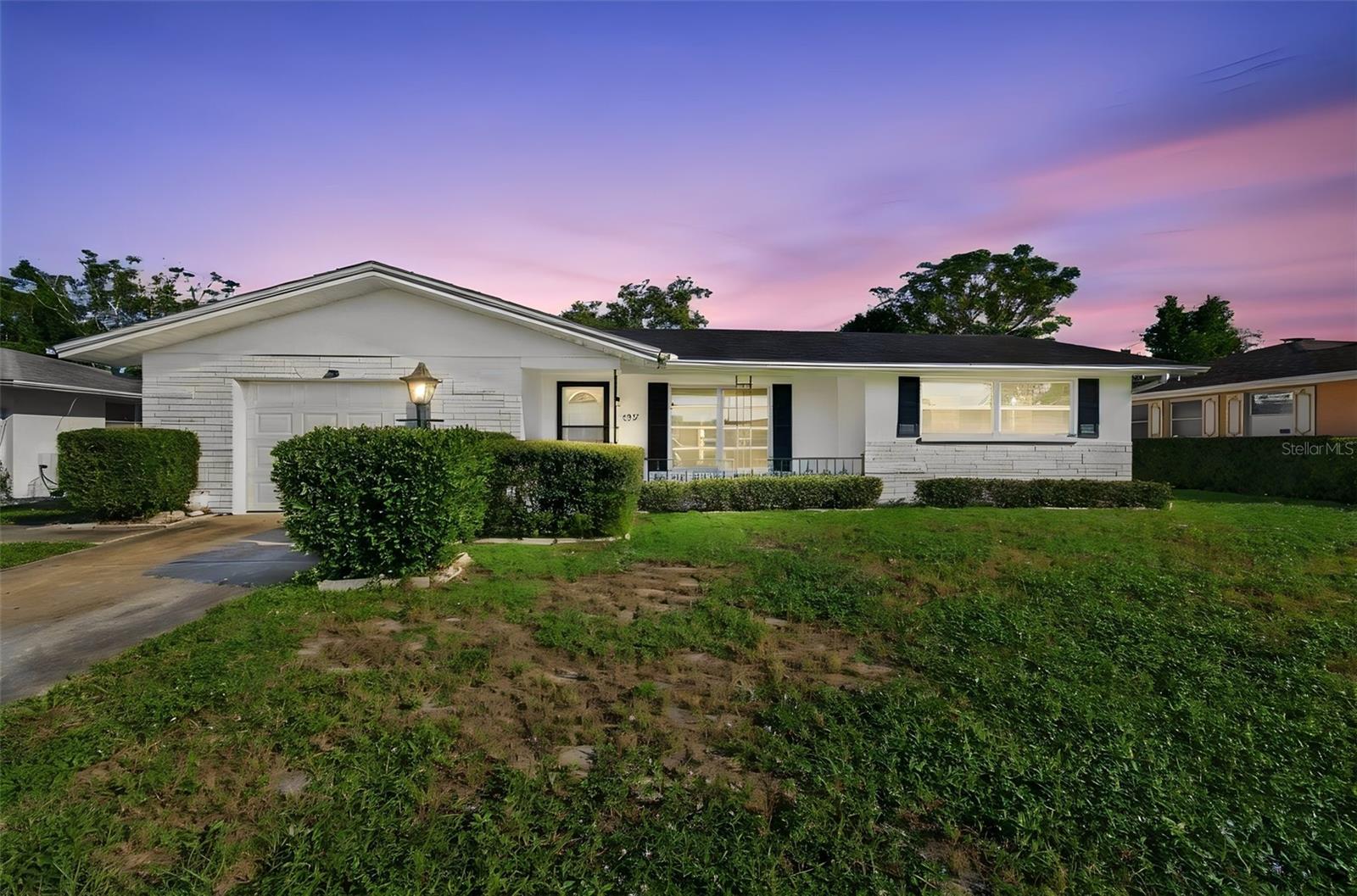 7917 MIMOSA DR - Photo 1