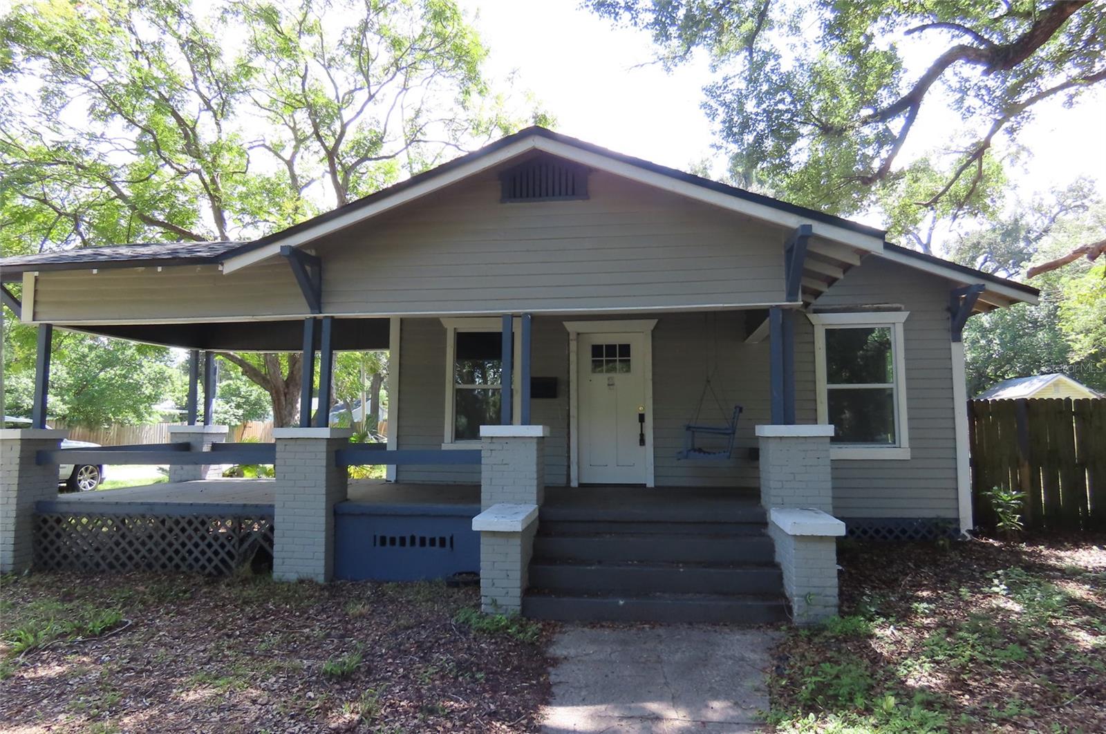 1223 E CRAWFORD ST - Photo 1