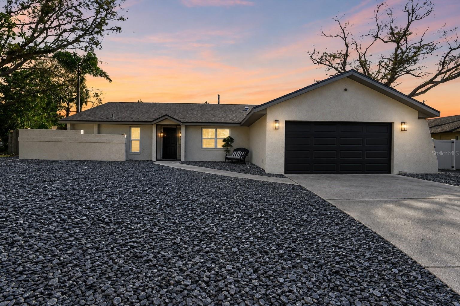380 FERNSHIRE CT - Photo 1