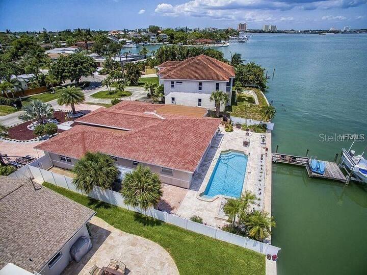 6825 BAY ST - Photo 1