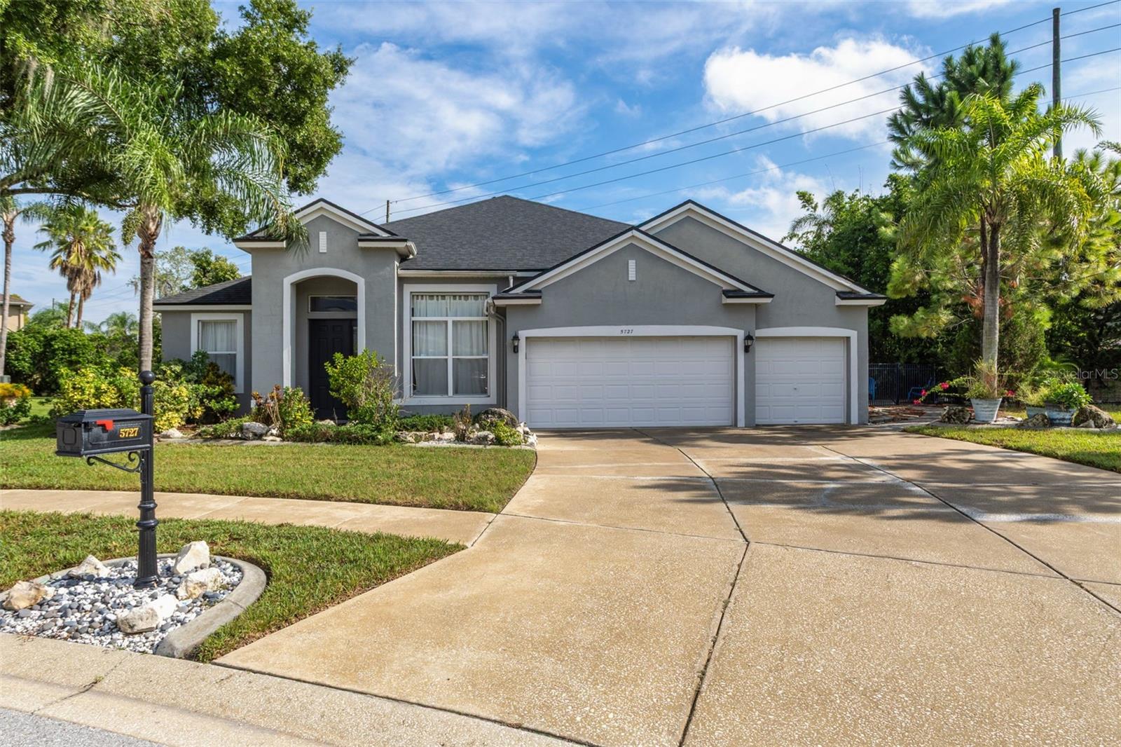 5727 GOLDEN OWL LOOP - Photo 1