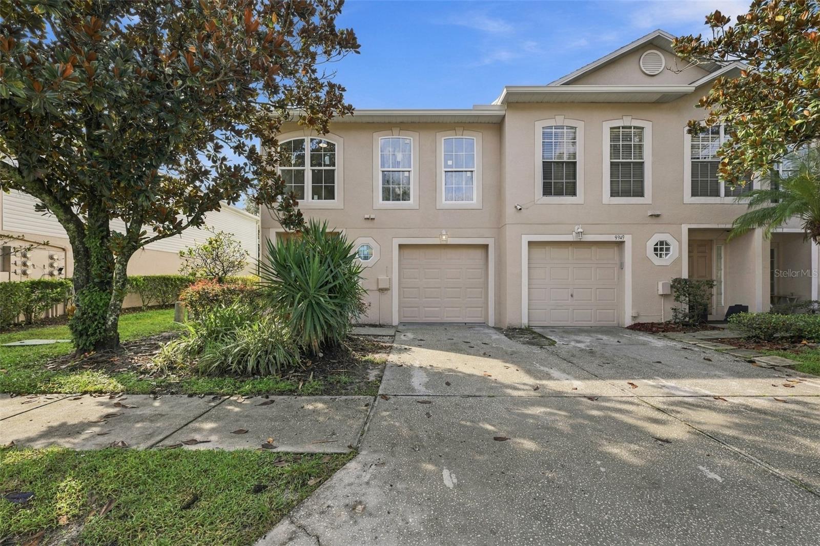 9951 ASHBURN LAKE DR - Photo 1