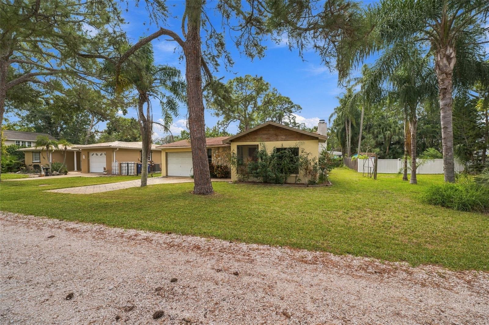 511 TENNESSEE AVE - Photo 1
