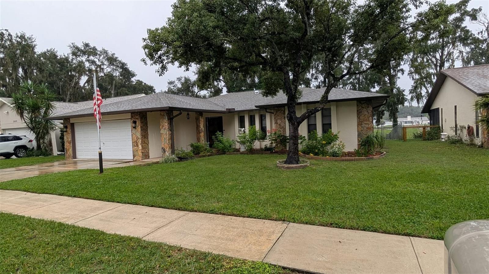 12408 GOLDEN OAK CIR - Photo 1