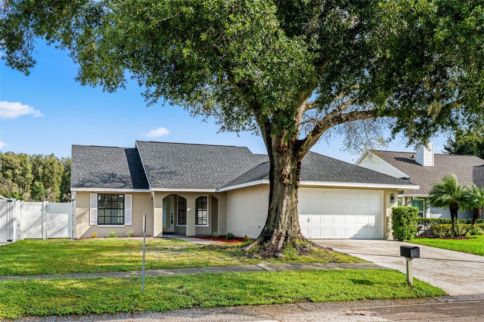 7131 HOLLOWELL DR - Photo 1