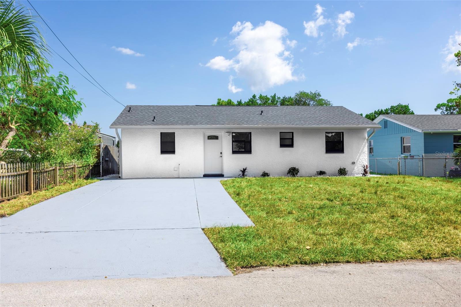 14820 ATLANTIC AVE - Photo 1