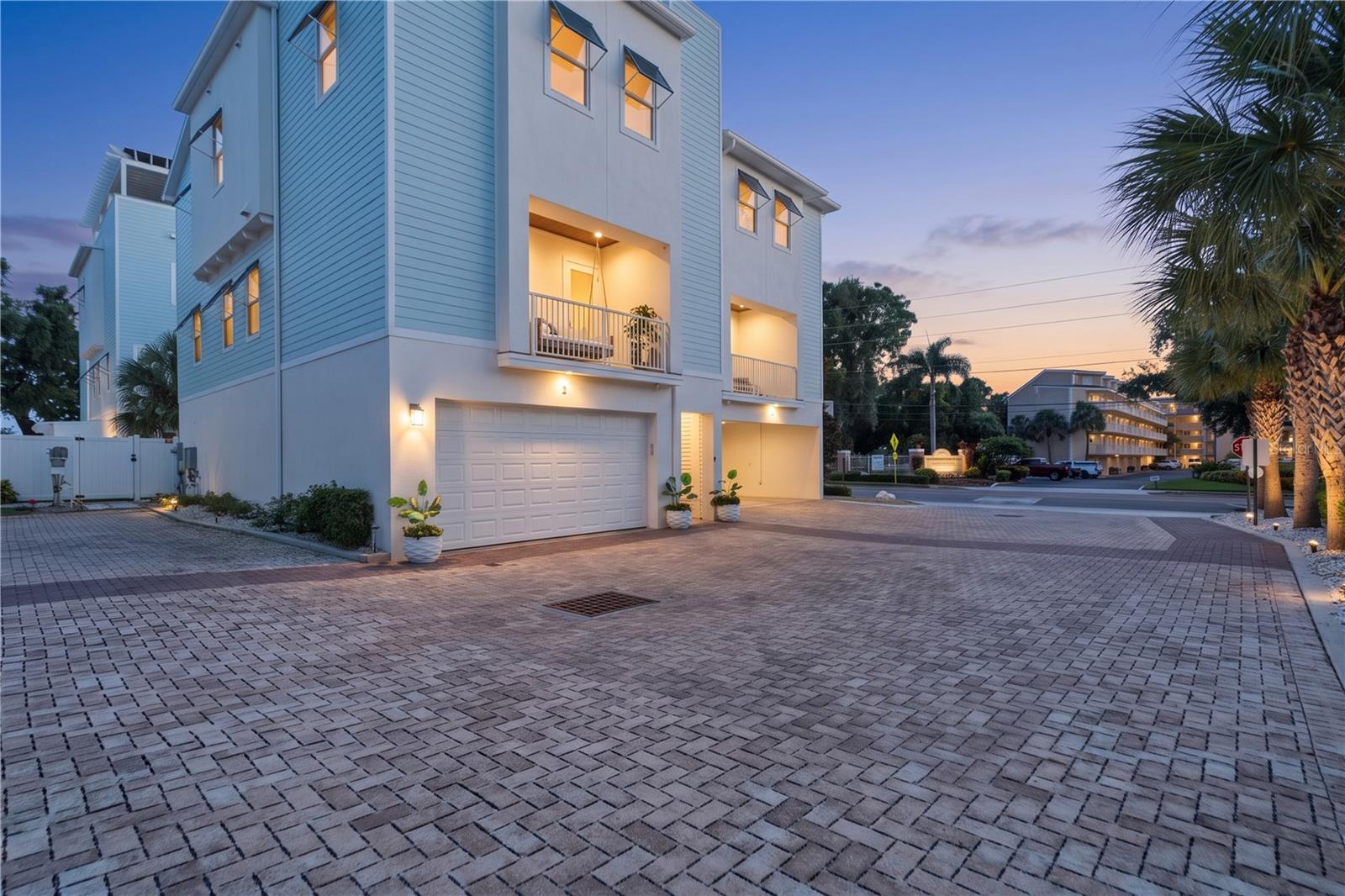 1413 BAYSHORE BLVD #2 - Photo 1