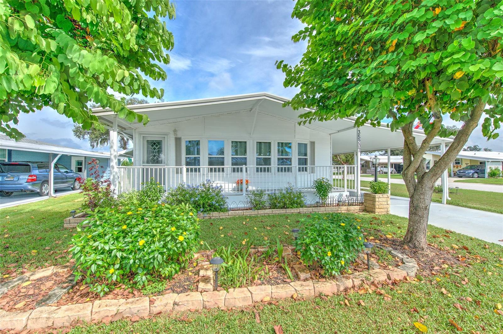 35207 MAKENZIE ST - Photo 1