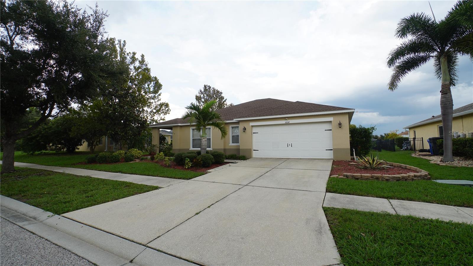 5204 MOON SHELL DR - Photo 1