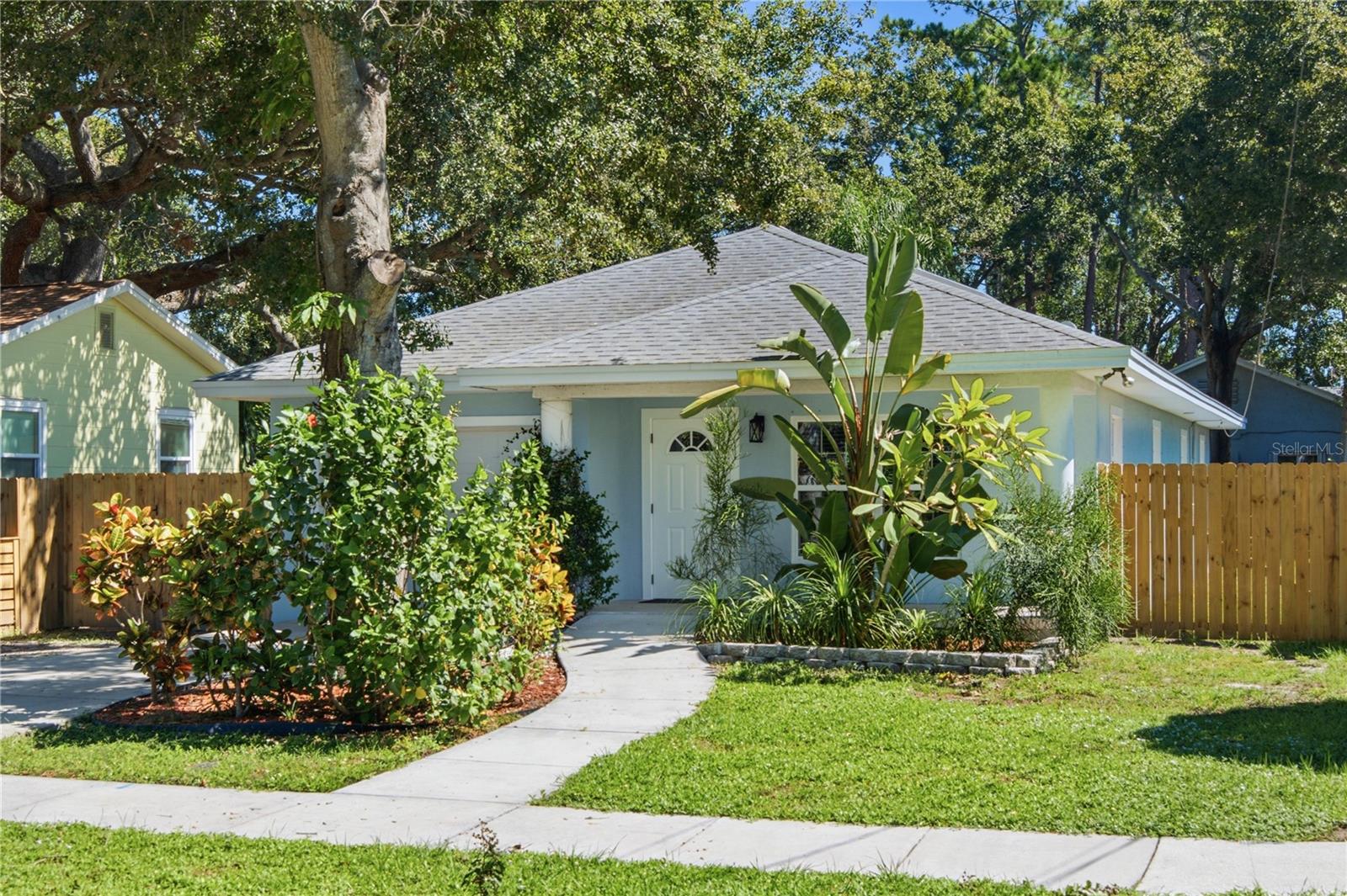 541 PLUMOSA AVE - Photo 1