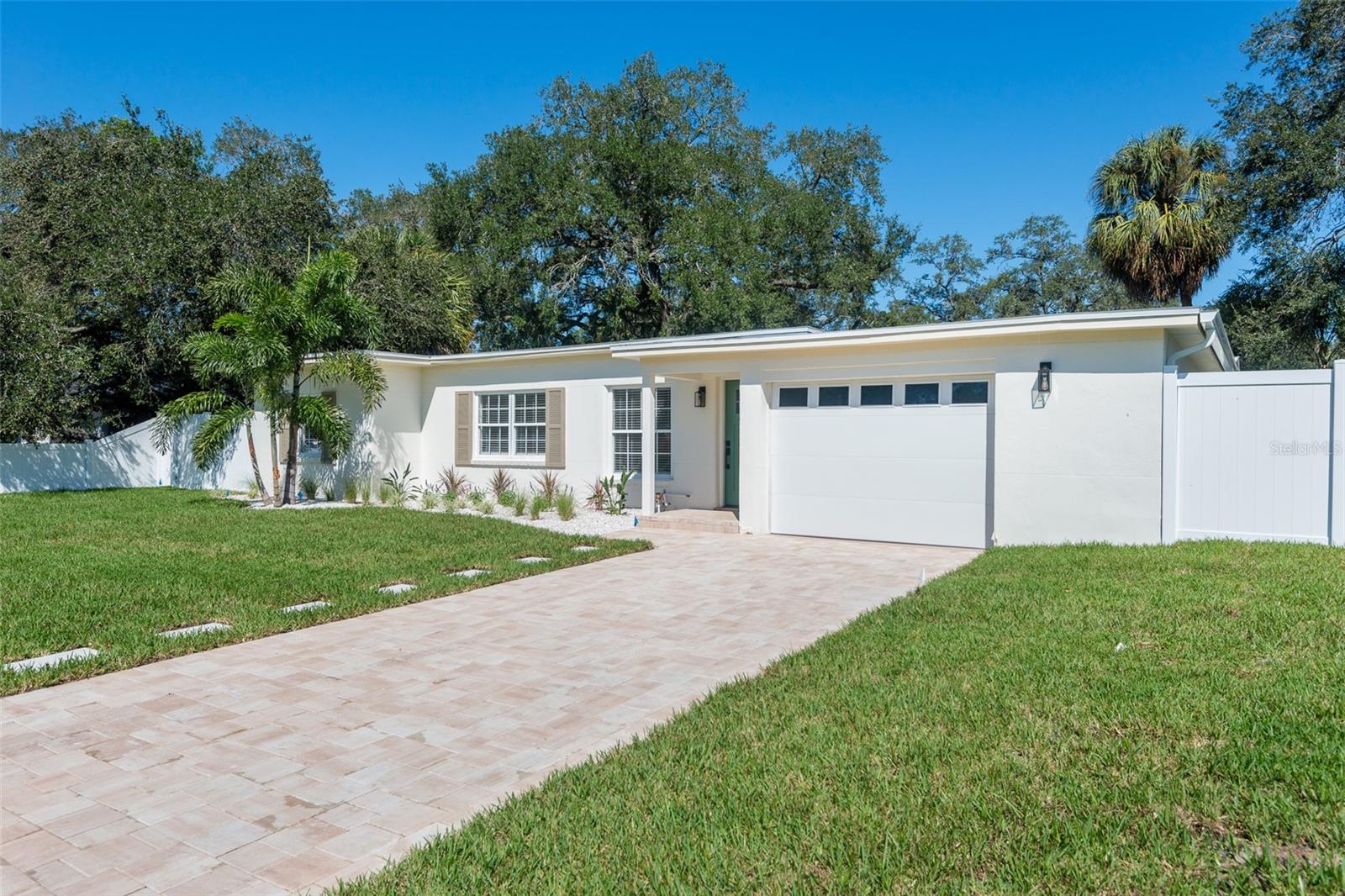 4711 W EL PRADO BLVD - Photo 1