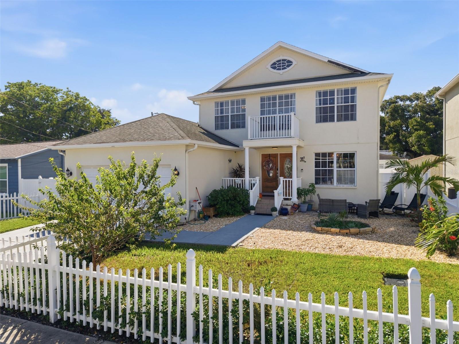 1006 N HABANA AVE - Photo 1
