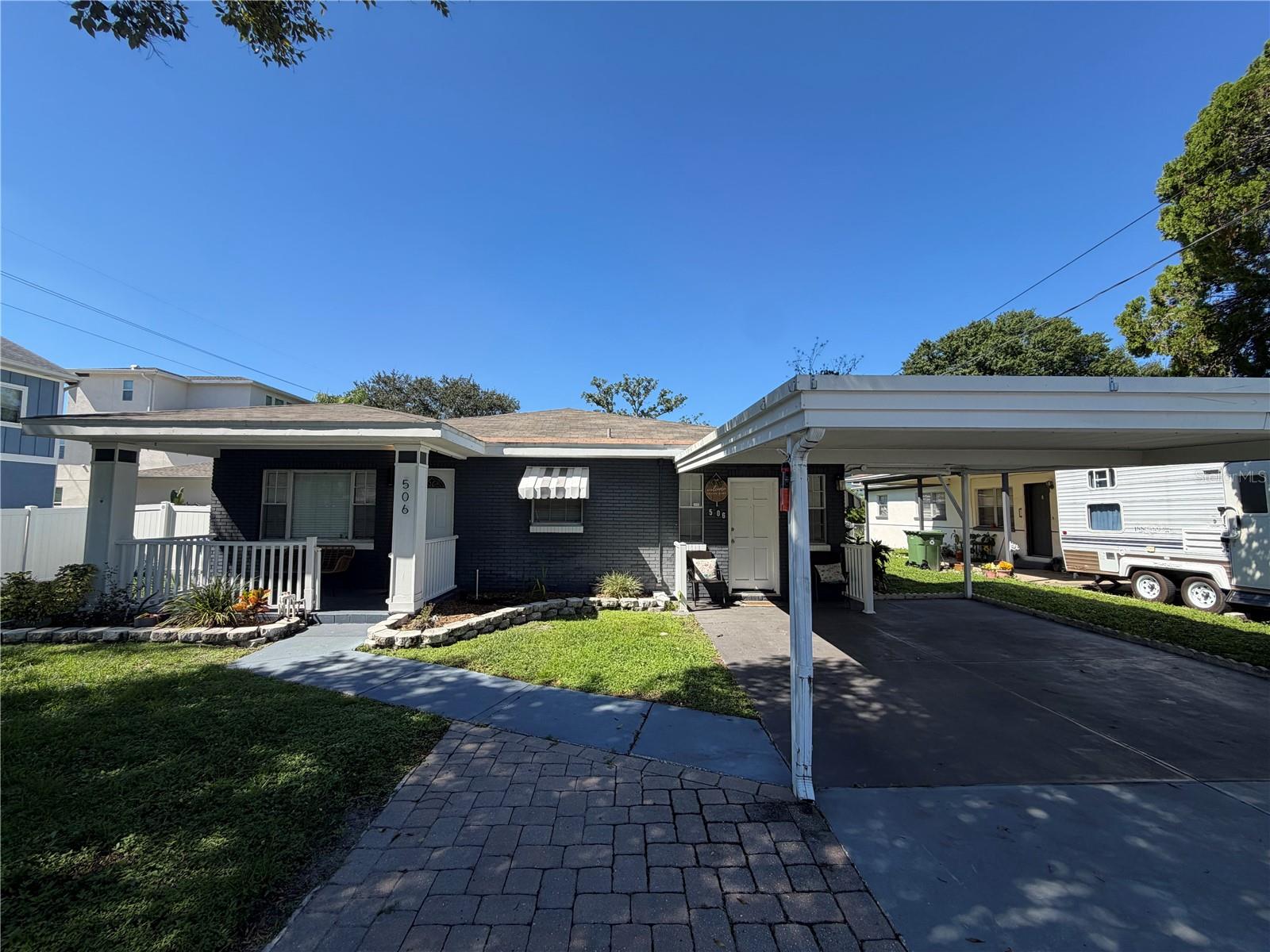 506 N MATANZAS AVE - Photo 1