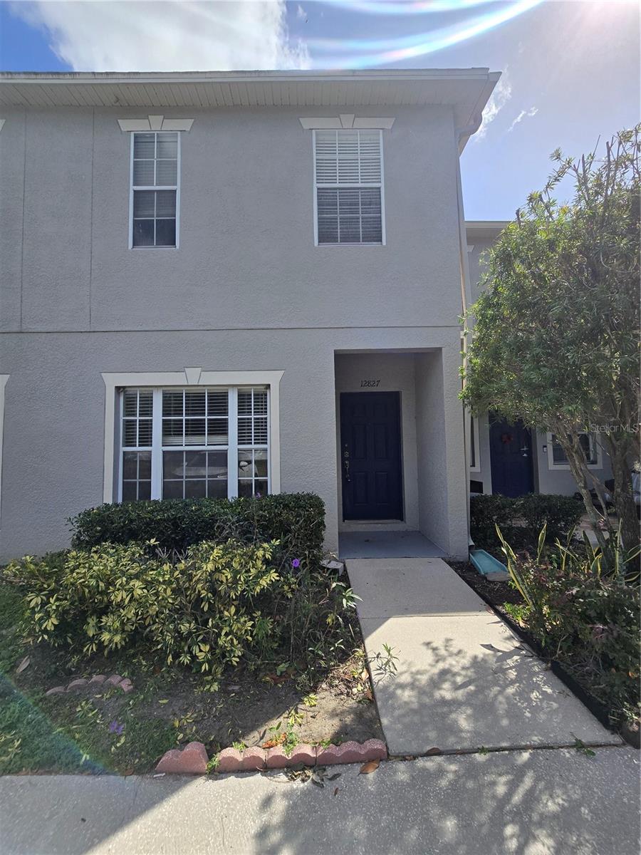12827 KINGS CROSSING DR - Photo 1