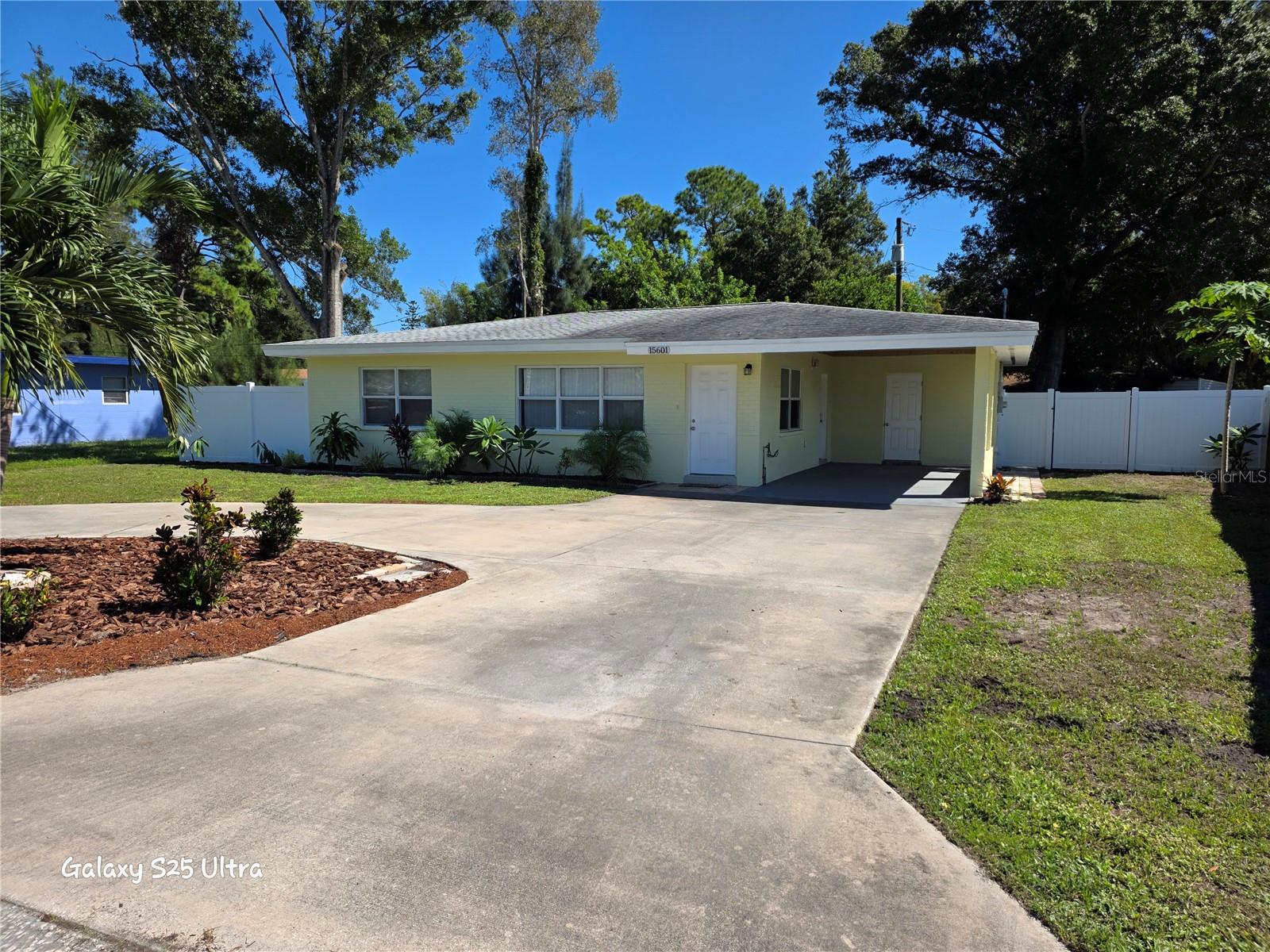 15601 ALMA AVE - Photo 1