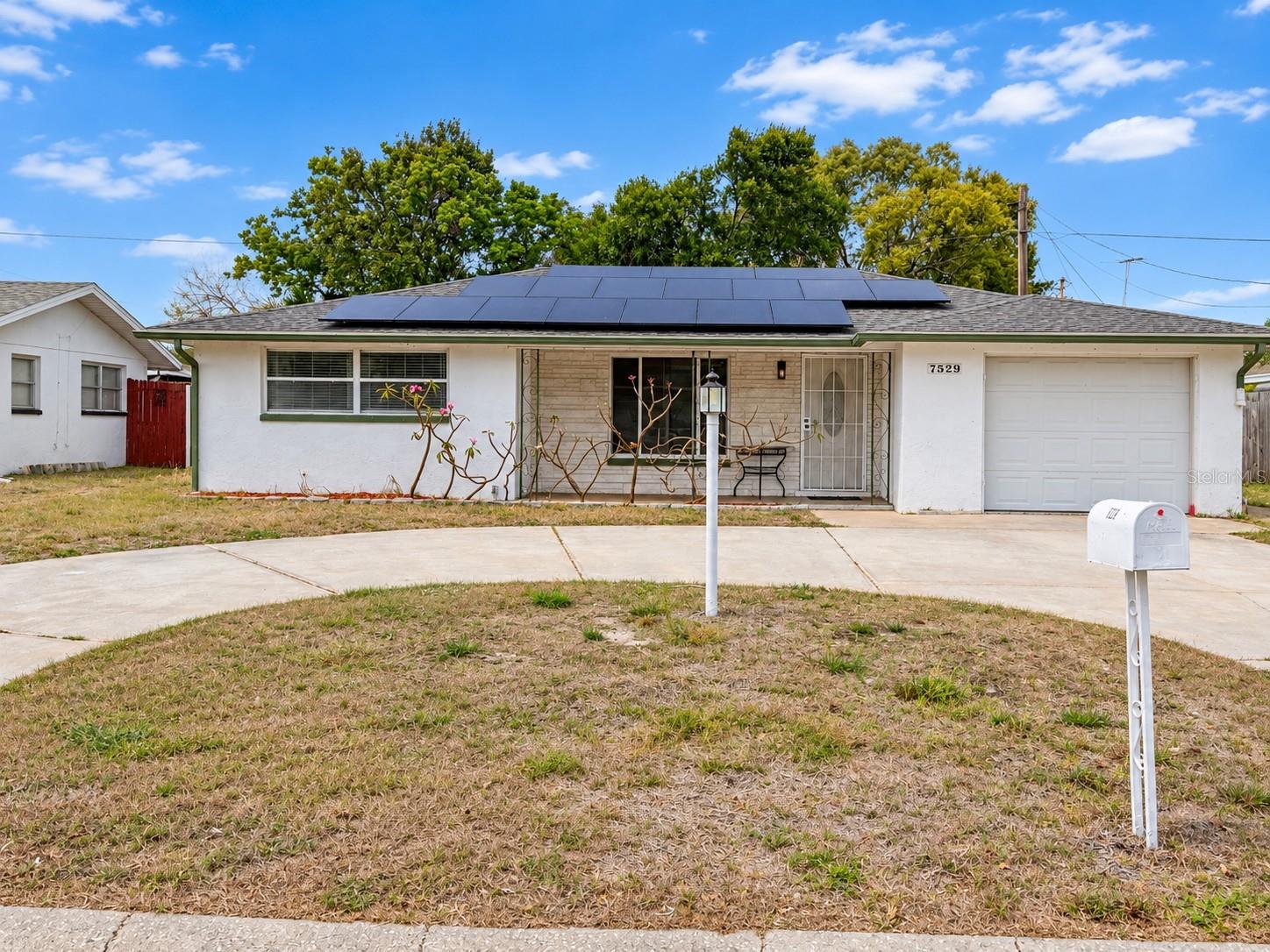7529 REDCOAT AVE - Photo 1