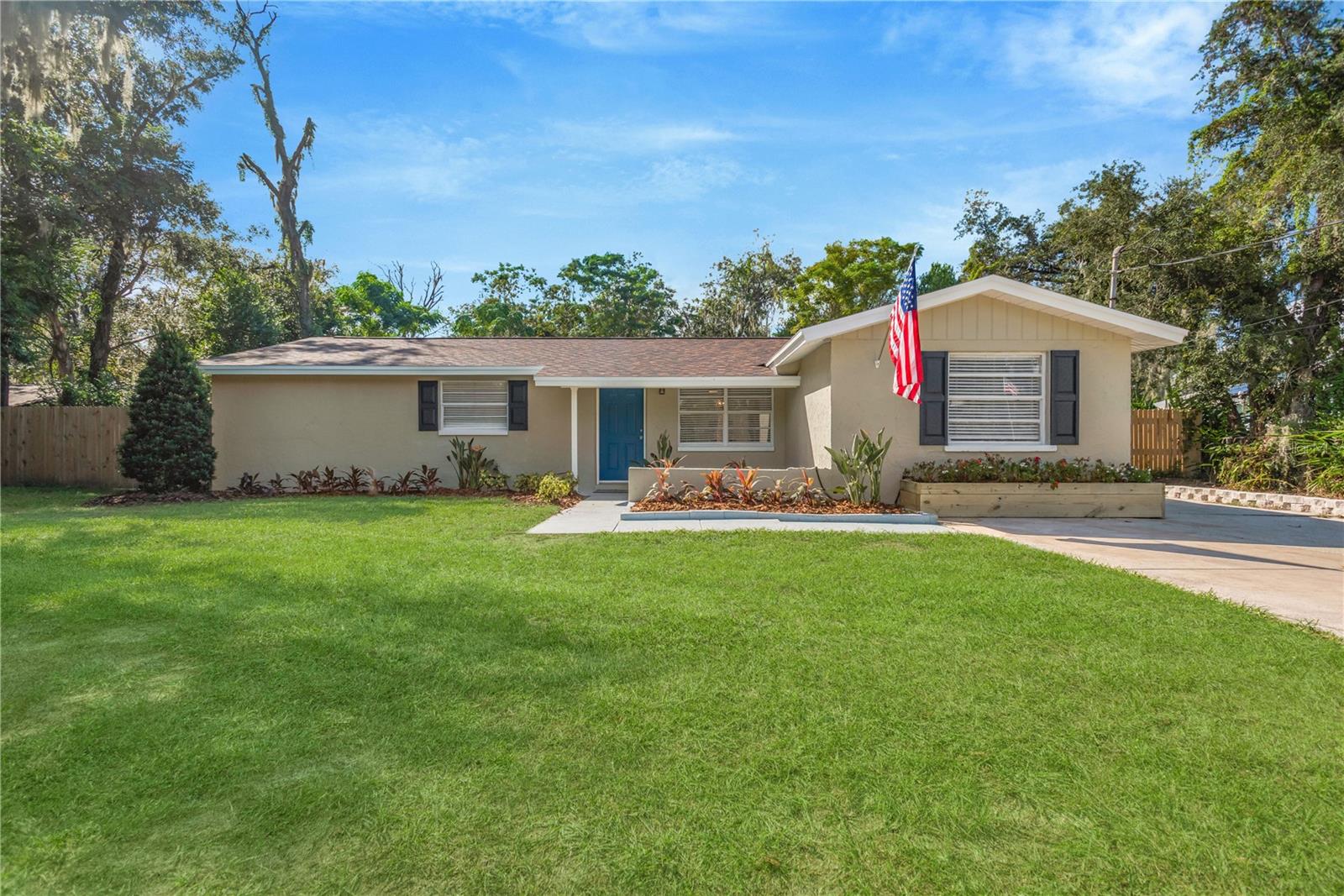 6809 VALRIE LN - Photo 1